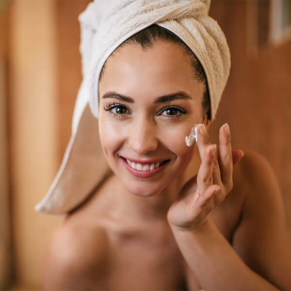 Top 10 benefits of wearing sunscreen on face everyday