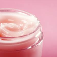 Does an oily skin need a moisturizer?